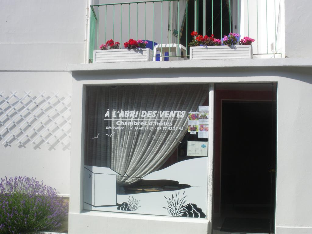 A L'Abri Des Vents Bed & Breakfast Saint-Jean-le-Thomas Dış mekan fotoğraf