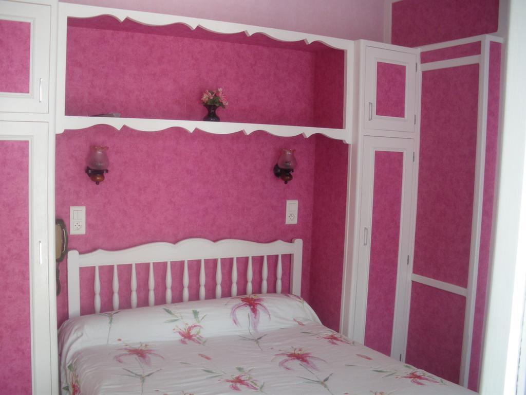 A L'Abri Des Vents Bed & Breakfast Saint-Jean-le-Thomas Oda fotoğraf