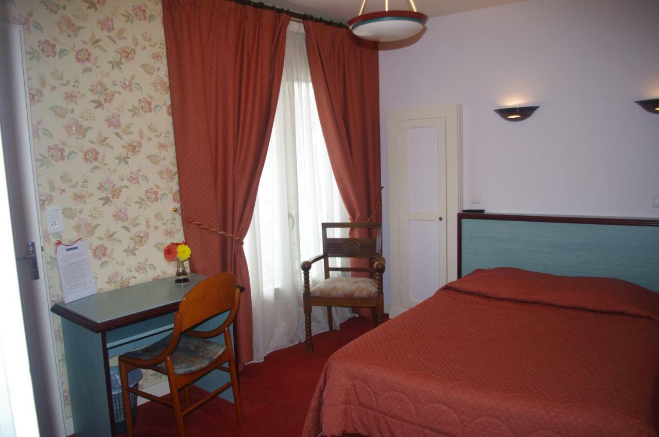 A L'Abri Des Vents Bed & Breakfast Saint-Jean-le-Thomas Dış mekan fotoğraf
